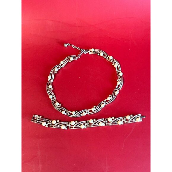 Vintage Crown Trifari Pearl and Silver Necklace and Bracelet Jewelry Set - Picture 1 of 7